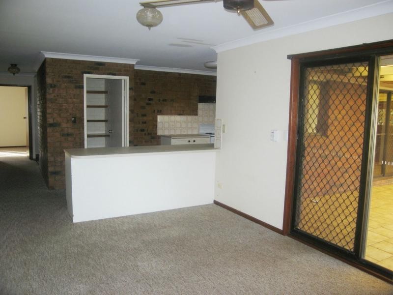 21 Holmes Court, Mount Warren Park QLD 4207