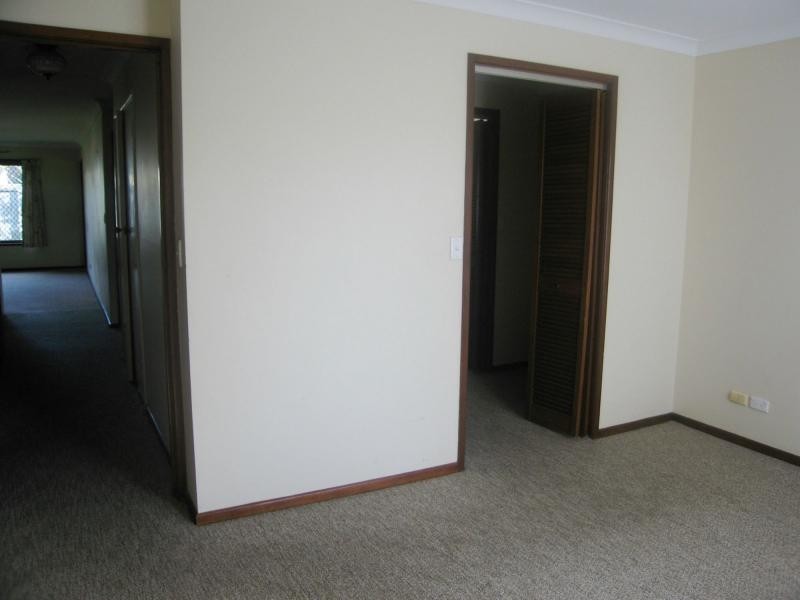 21 Holmes Court, Mount Warren Park QLD 4207