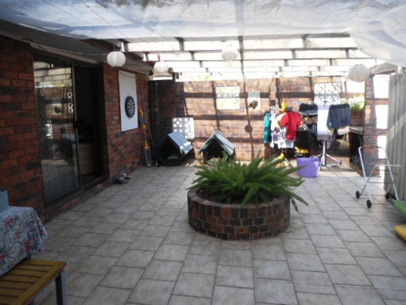 21 Holmes Court, Mount Warren Park QLD 4207