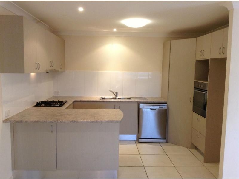 Duplex 2/9 Summerlea Crescent, Ormeau QLD 4208