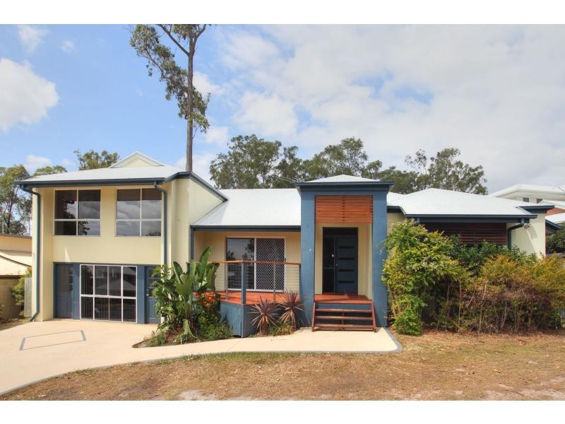 4 Peachester Close, Ormeau QLD 4208