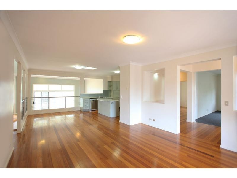 4 Peachester Close, Ormeau QLD 4208