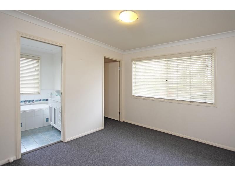 4 Peachester Close, Ormeau QLD 4208