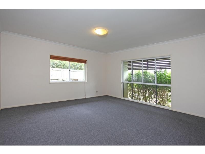 4 Peachester Close, Ormeau QLD 4208