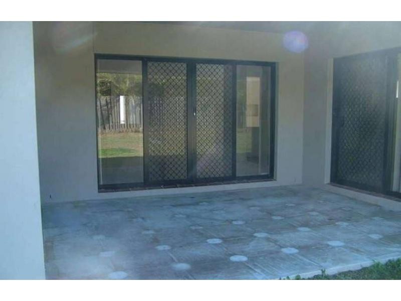 42 Hazelmere Crescent, Ormeau QLD 4208