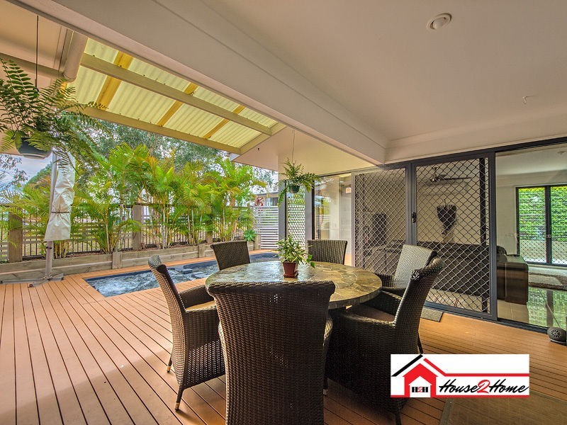 17 Lauradale Crescent, Ormeau QLD 4208