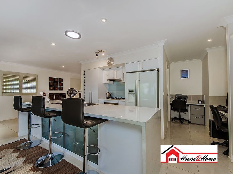 17 Lauradale Crescent, Ormeau QLD 4208