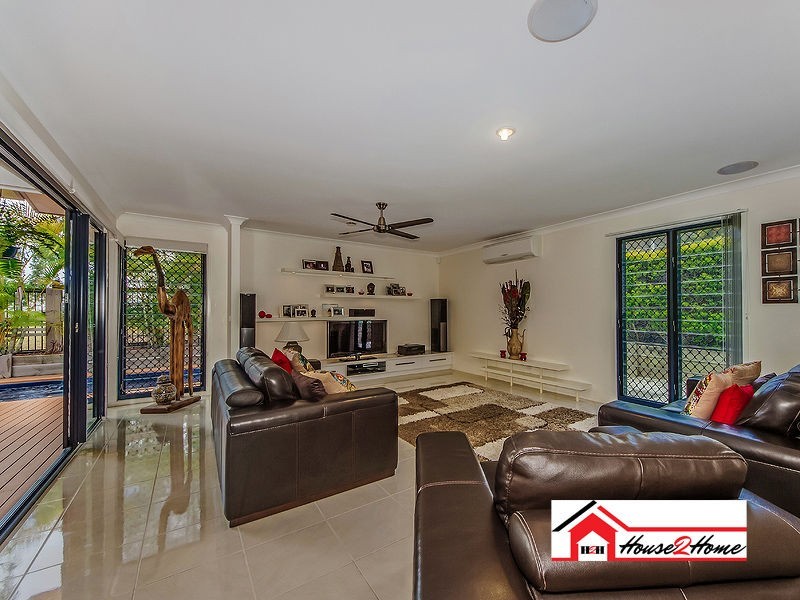 17 Lauradale Crescent, Ormeau QLD 4208