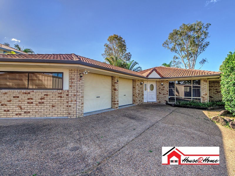 8 Wantana Crescent, Edens Landing QLD 4207