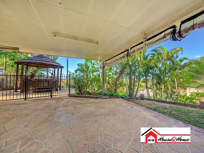 8 Wantana Crescent, Edens Landing QLD 4207