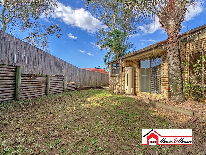 8 Wantana Crescent, Edens Landing QLD 4207