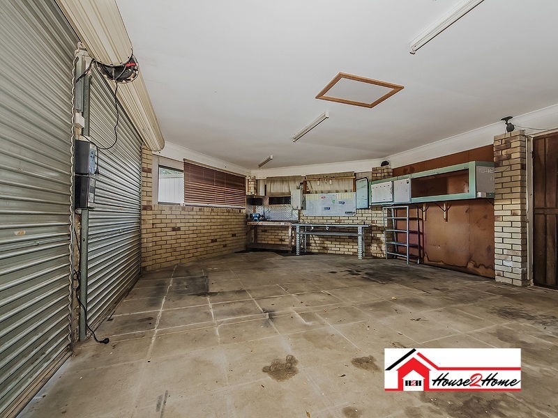 8 Wantana Crescent, Edens Landing QLD 4207