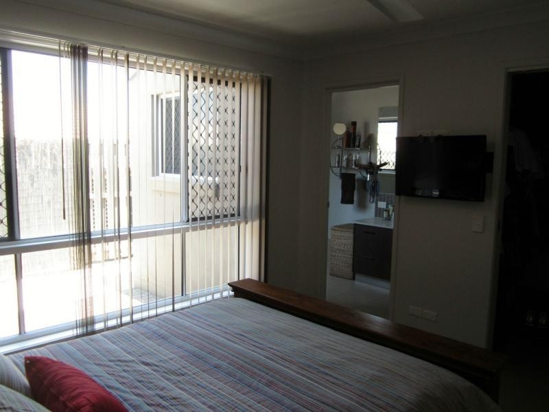 8 Raynuha Court, Ormeau QLD 4208