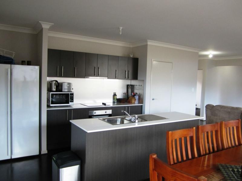 4 Preston Street, Ormeau Hills QLD 4208