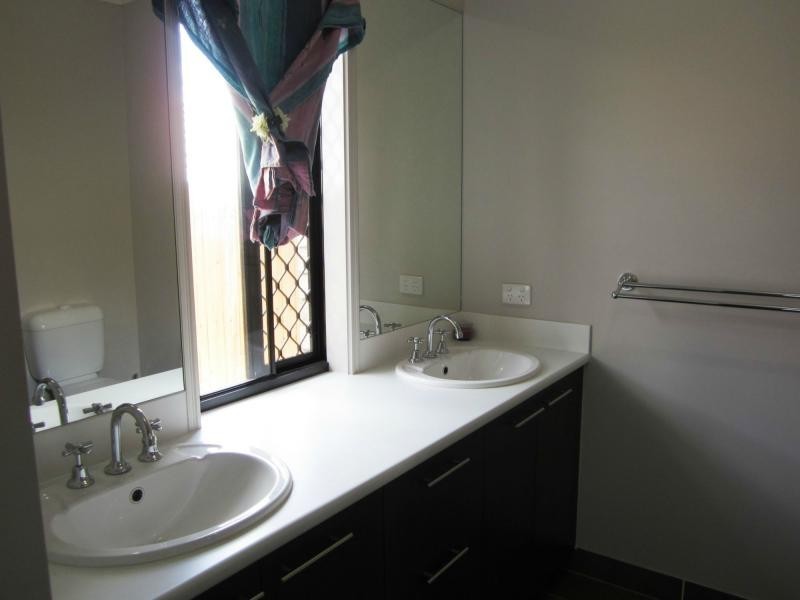 4 Preston Street, Ormeau Hills QLD 4208