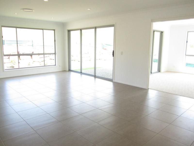 6 Riverside Sanctuary Terrace, Ormeau QLD 4208