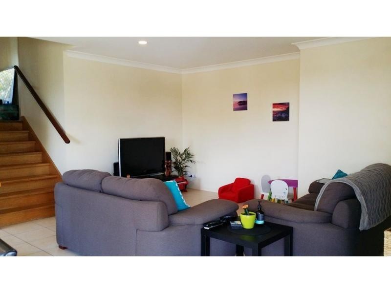 11 Paris Parade, Ormeau QLD 4208