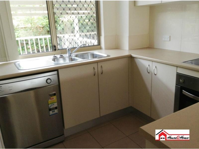 5/13D Wyndham Avenue, Southport QLD 4215