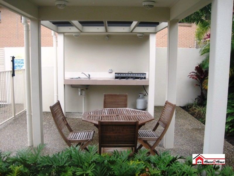 5/13D Wyndham Avenue, Southport QLD 4215