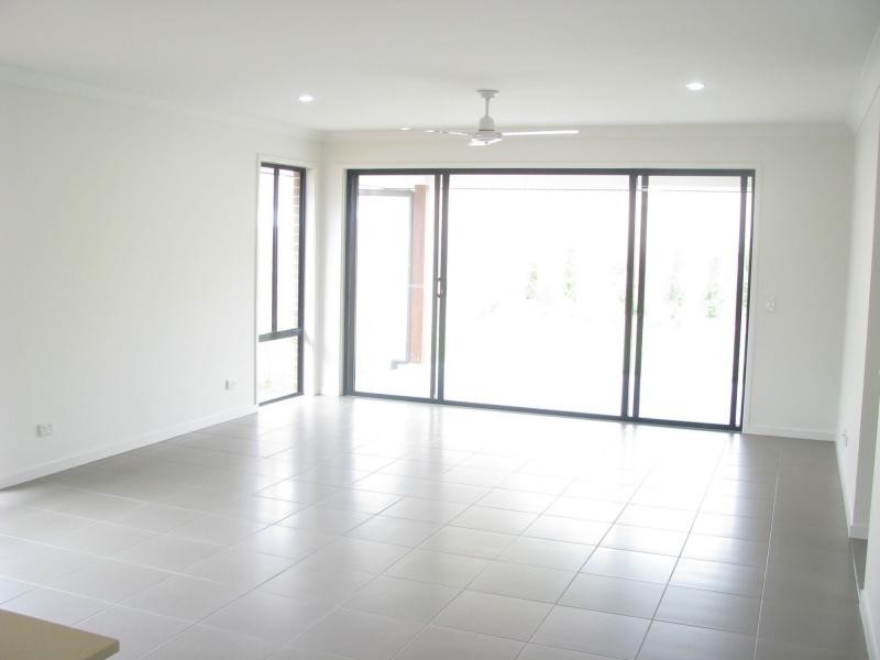 107 Brookside Circuit, Ormeau QLD 4208