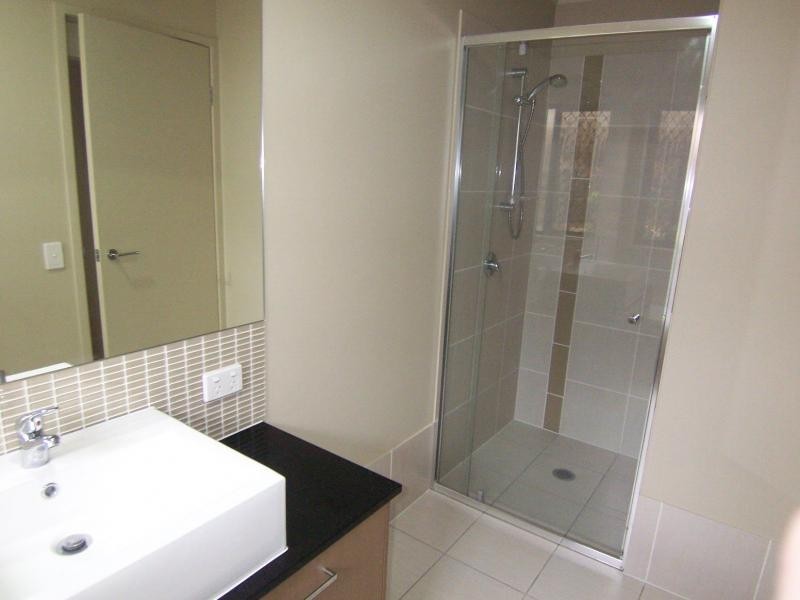 4 Raynuha Court, Ormeau QLD 4208