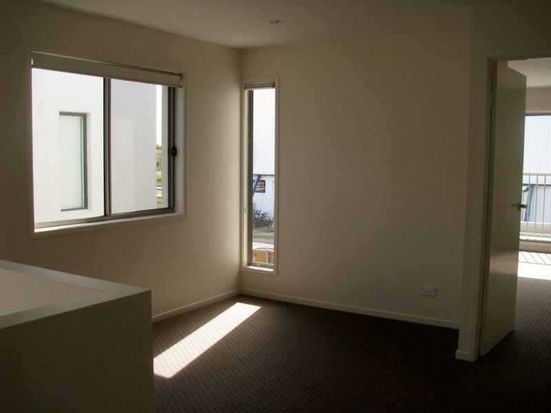 22 La Savina Drive, Coombabah QLD 4216