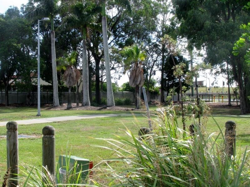 22 La Savina Drive, Coombabah QLD 4216