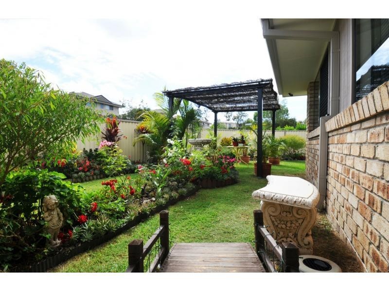 2/1 Mocha Way, Pimpama QLD 4209