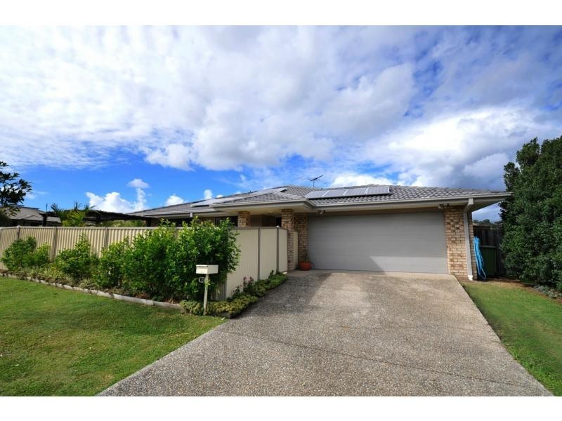 2/1 Mocha Way, Pimpama QLD 4209