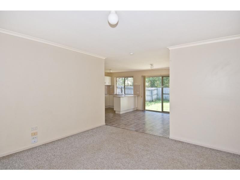 32 Dowling Crescent, Eagleby QLD 4207
