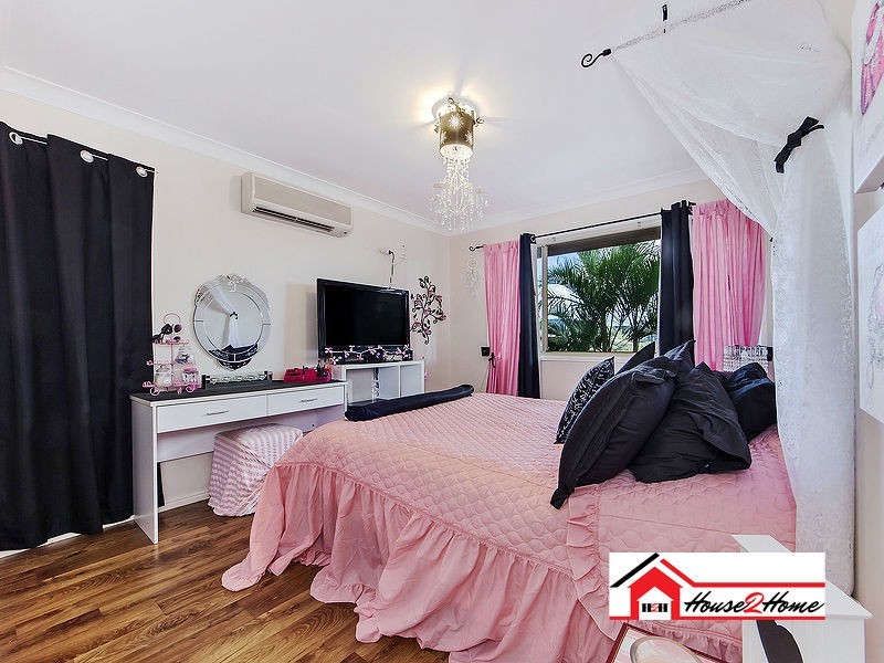 18 Sir Charles Holm Drive, Ormeau Hills QLD 4208