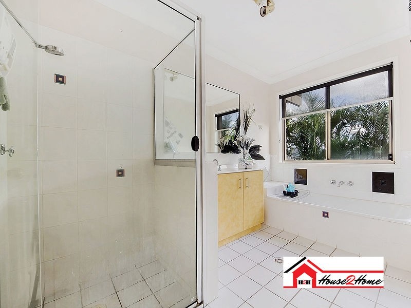 18 Sir Charles Holm Drive, Ormeau Hills QLD 4208