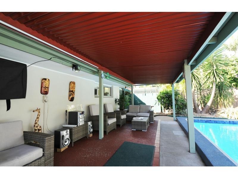 19 Station Road, Loganlea QLD 4131