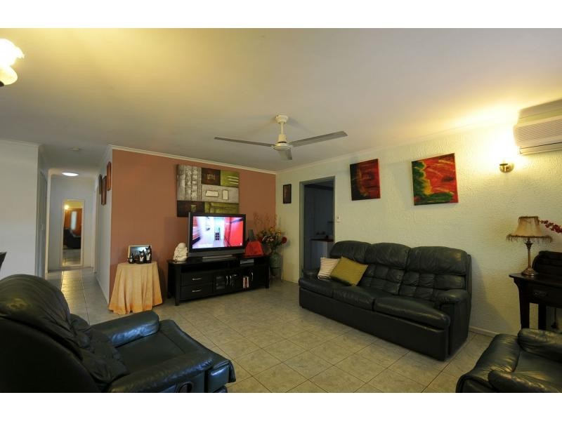 19 Station Road, Loganlea QLD 4131