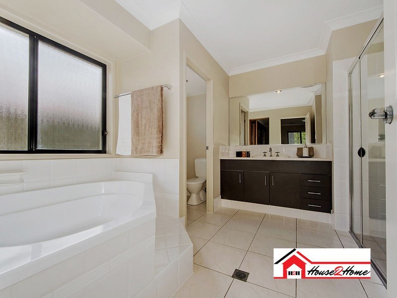 9 Strathburn Crescent, Ormeau QLD 4208