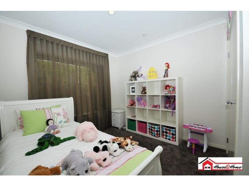 11 Stoney Creek Circuit, Ormeau QLD 4208