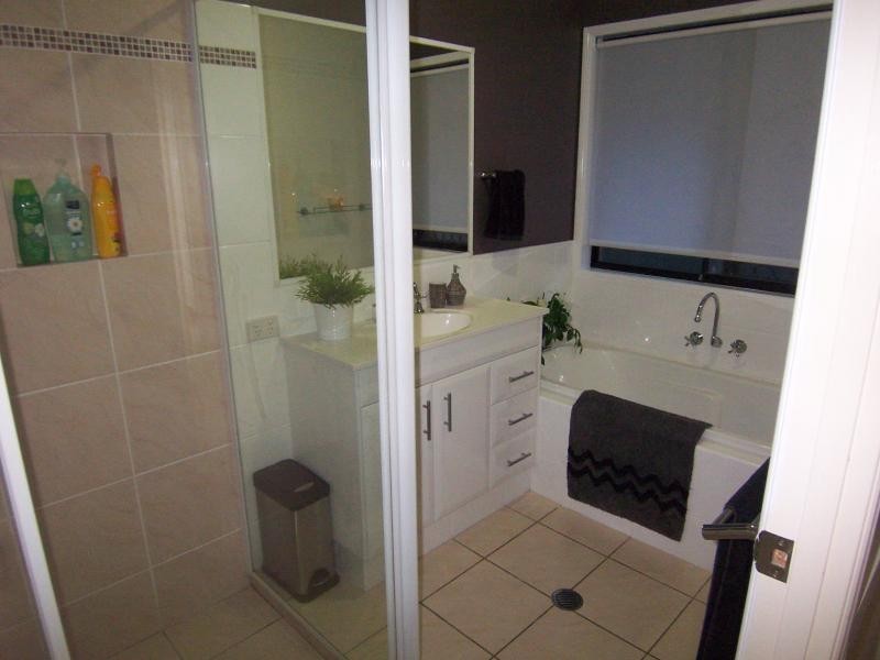24 Lucas Crescent, Ormeau Hills QLD 4208