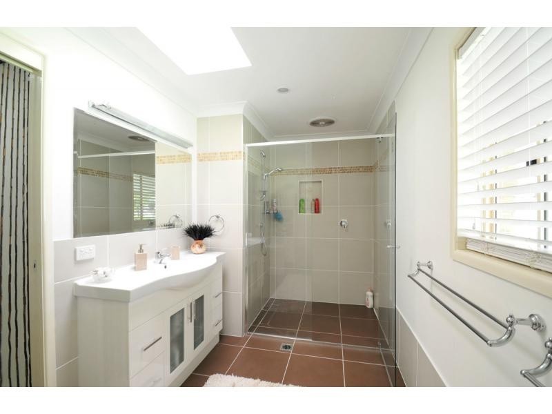 31 Sears Road, Yatala QLD 4207