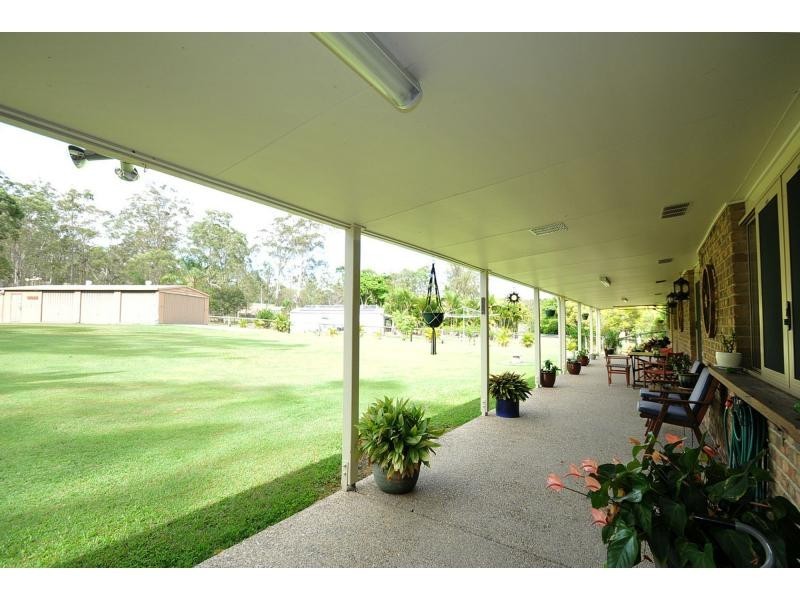 31 Sears Road, Yatala QLD 4207