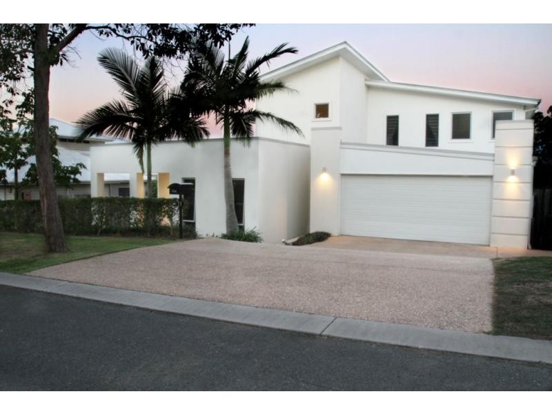 11 Peachester Close, Ormeau QLD 4208