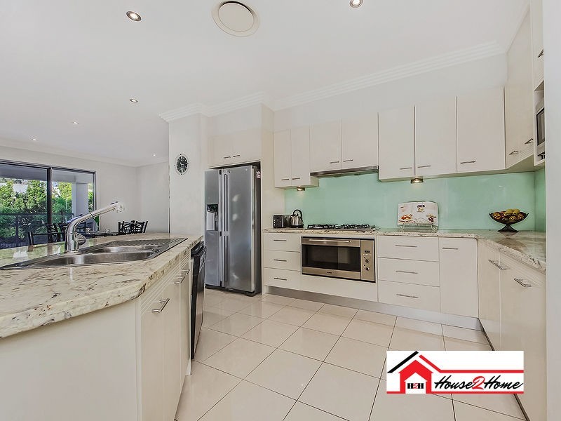 11 Peachester Close, Ormeau QLD 4208