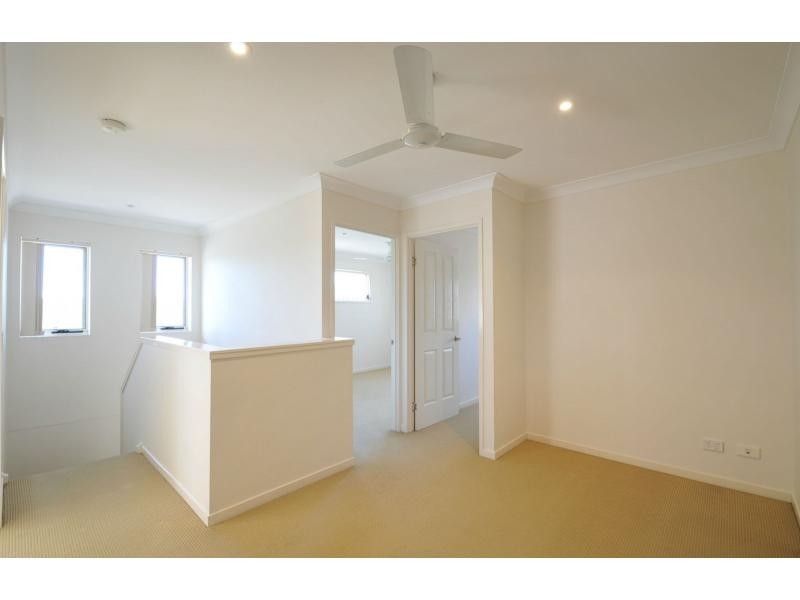 1/1 Sueinnes Street, Eagleby QLD 4207