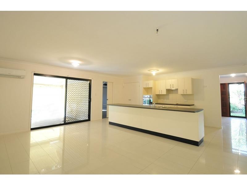7 Yarwood Crescent, Ormeau Hills QLD 4208