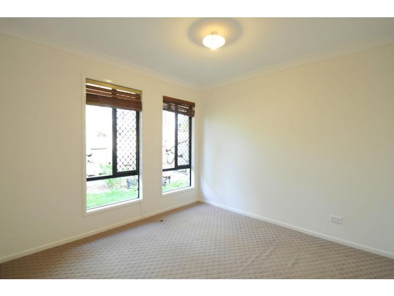 7 Yarwood Crescent, Ormeau Hills QLD 4208