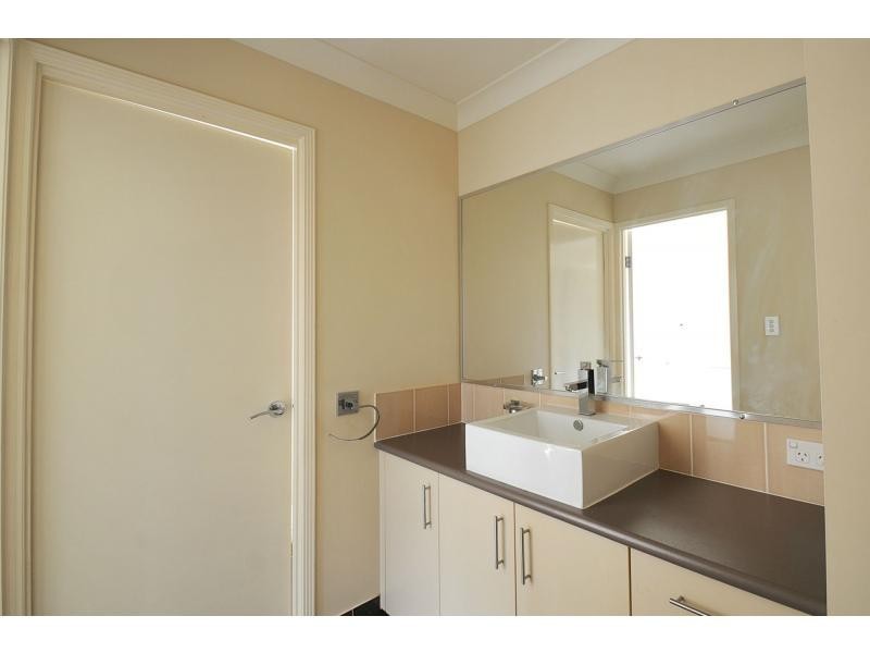 8 Kilkivan Drive, Ormeau QLD 4208