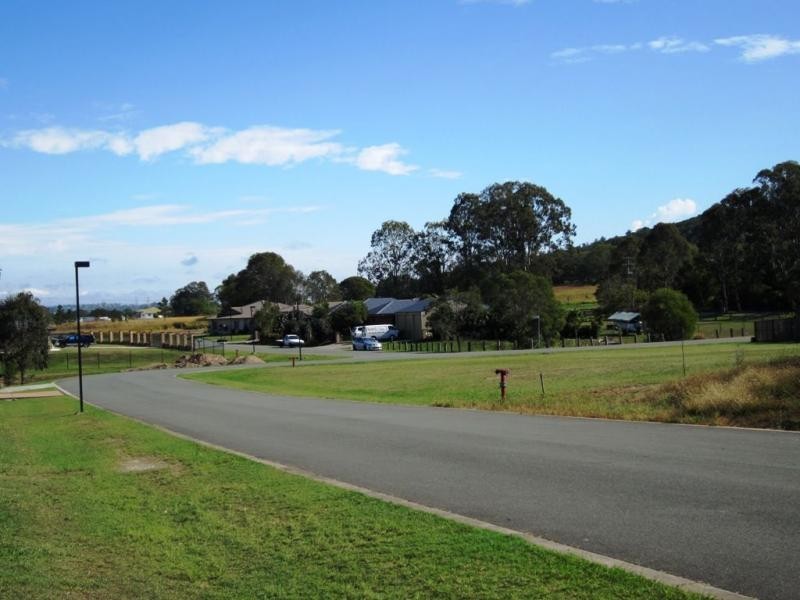 4 Ironbark Court, Yatala QLD 4207