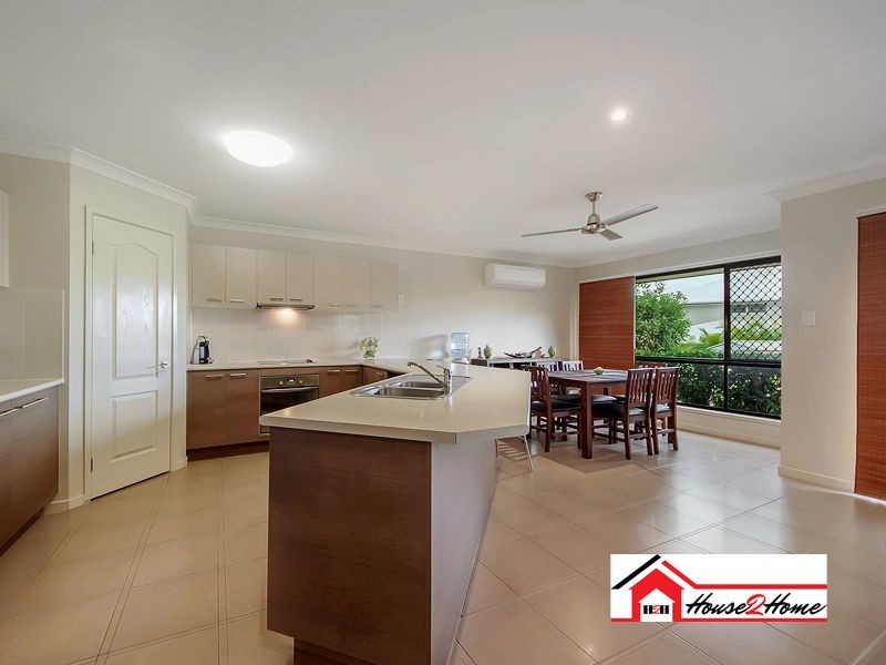 12 Emmaville Crescent, Ormeau QLD 4208