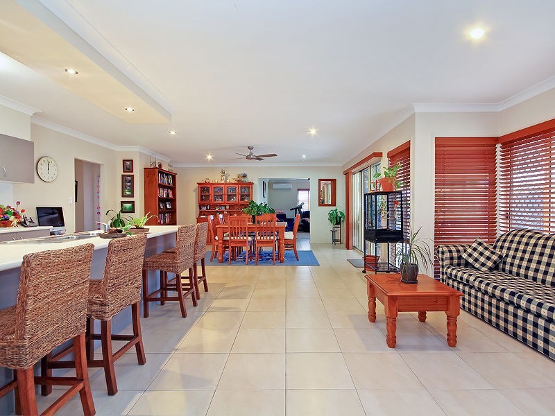 11 Hazelmere Crescent, Ormeau QLD 4208