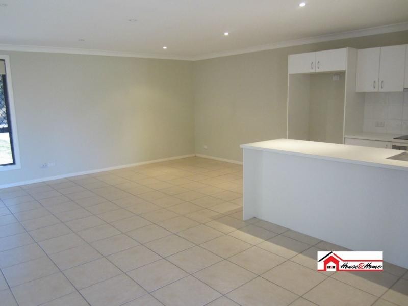 182 Mt Warren Park Boulevard, Mount Warren Park QLD 4207