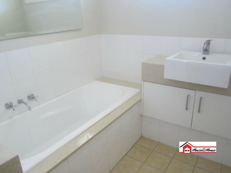 182 Mt Warren Park Boulevard, Mount Warren Park QLD 4207